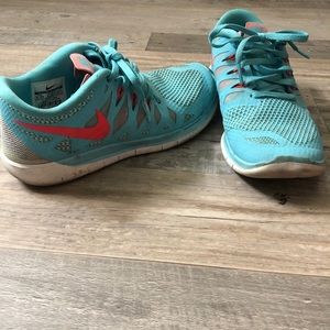 Nike free run 5.0 (4.5y)